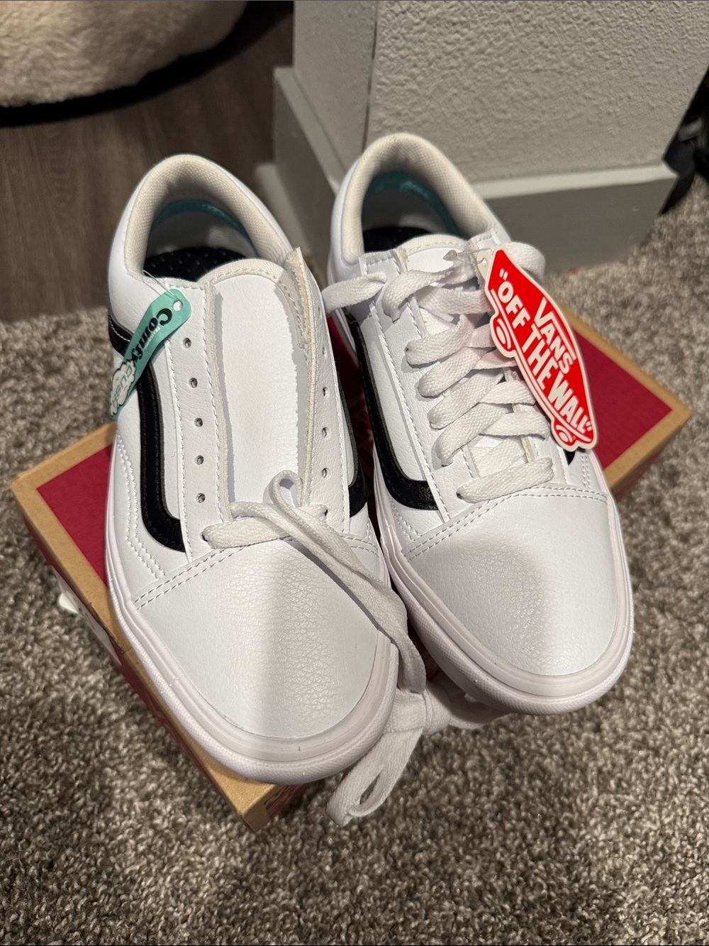 Vans White Leather Low-Top Sneakers with Black Stripe